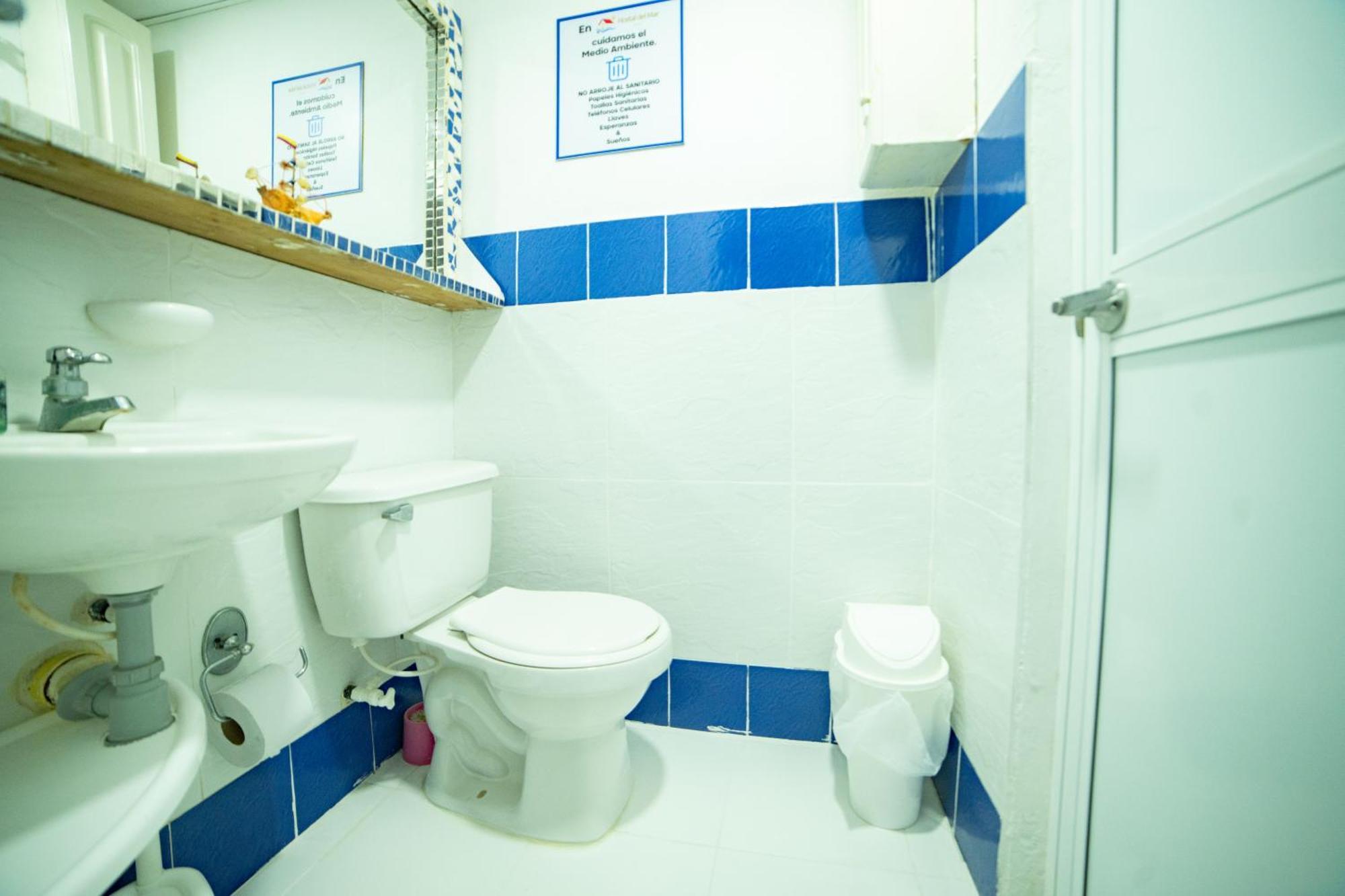 Hostal Del Mar - Tolu Bagian luar foto