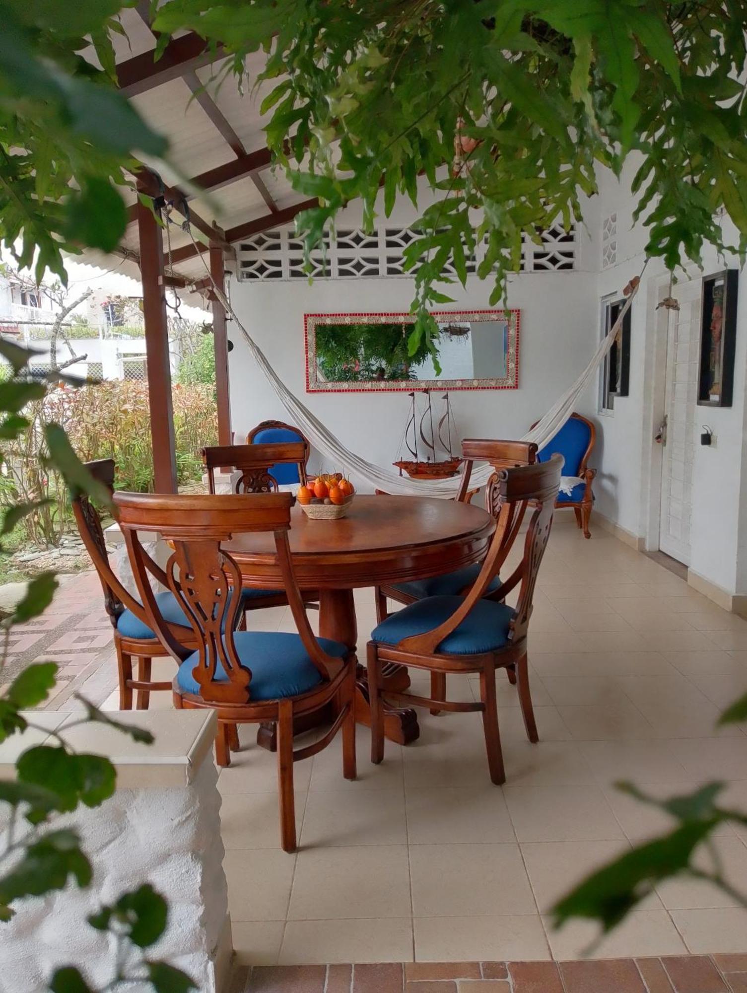 Hostal Del Mar - Tolu Bagian luar foto